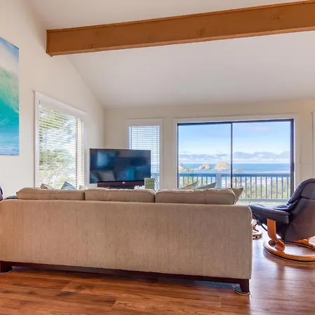 Coastal Comfort Oceanside Exterior photo