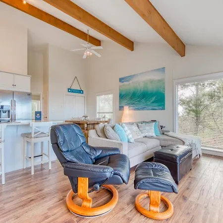 Coastal Comfort Oceanside Exterior photo
